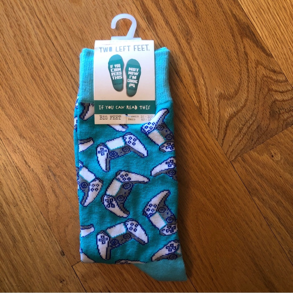Two Left Feet Unisex Big Feet (Ladies10-12.5/Men’s 8.5-13), Mint, Gaming Theme